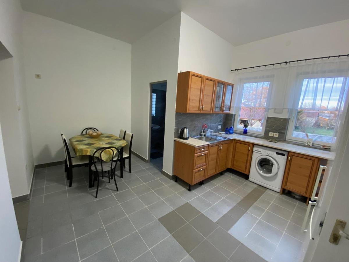 Tocc Apartman Gyál エクステリア 写真